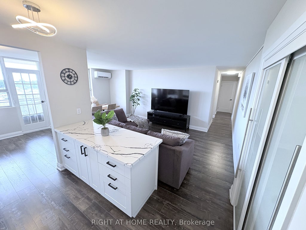 Photo of 1950 Kennedy Road #711, Toronto, ON M1P 4S9 (MLS # E14034838)