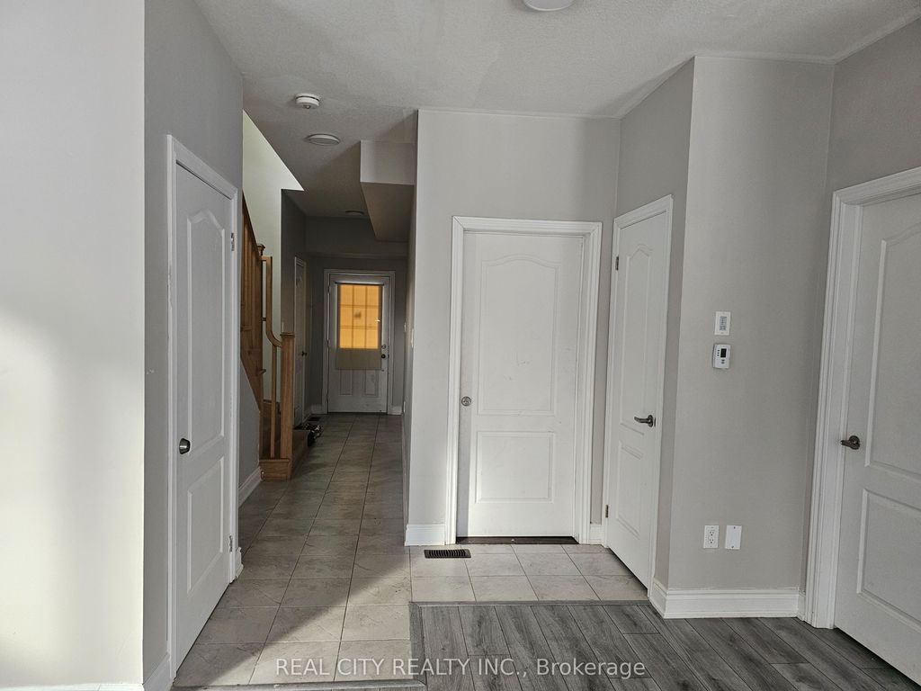 Photo of 132 Sunset Way, Thorold, ON L0S 1A0 (MLS # X12657930)