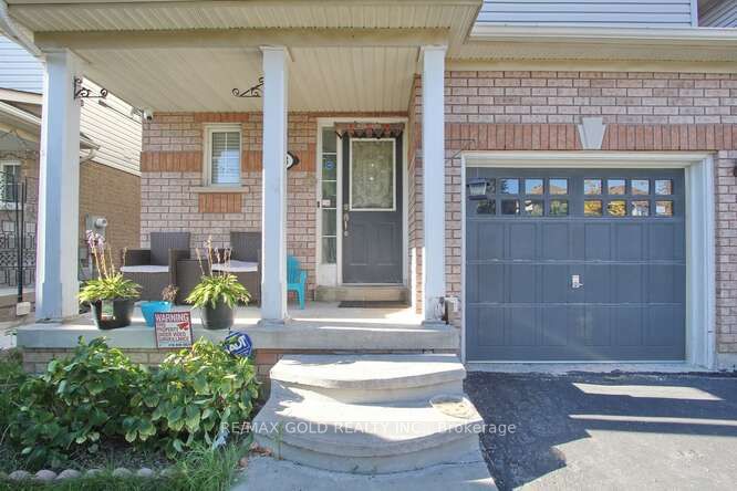 88 Ridgemore Crescent