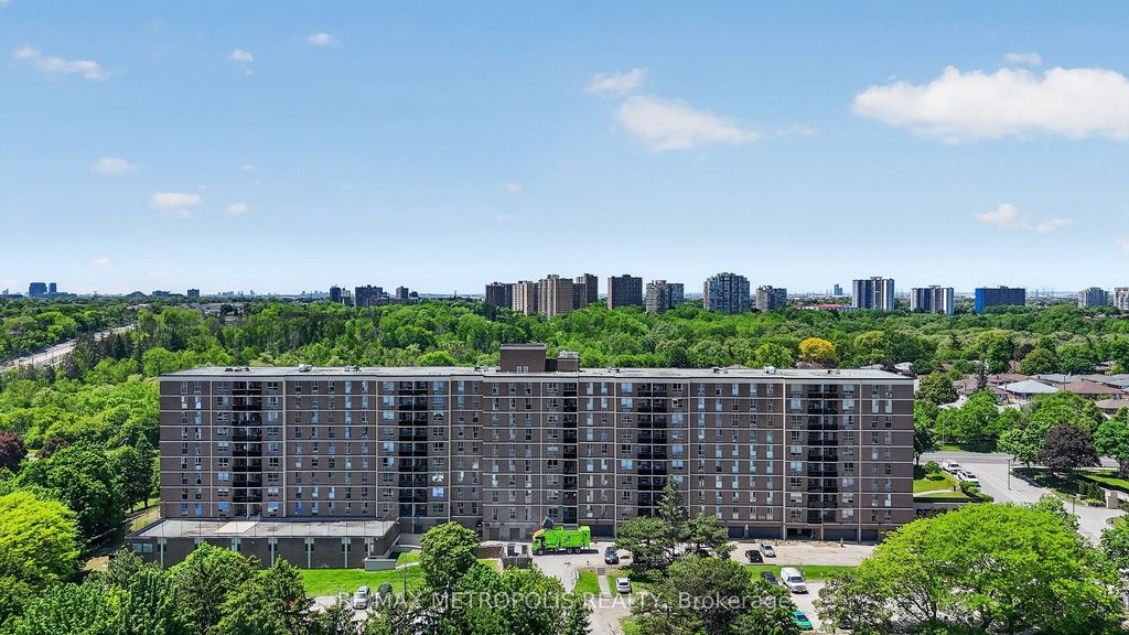 Photo of 2825 Islington Avenue #104, Toronto, ON M9L 2K1 (MLS # W13453020)