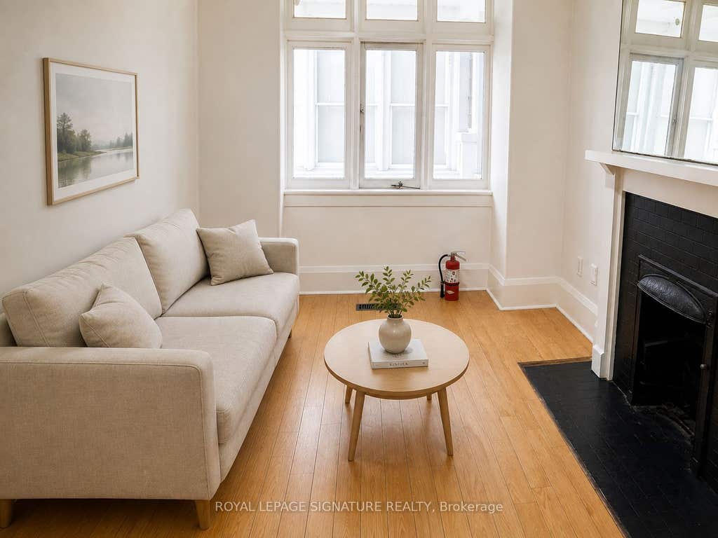 Photo of 916 Woodbine Avenue, Toronto, ON M4C 4B7 (MLS # E13679144)