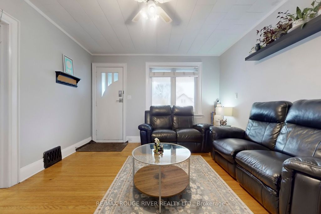 Photo of 644 Oxford Street, Oshawa, ON L1J 3V8 (MLS # E12809068)