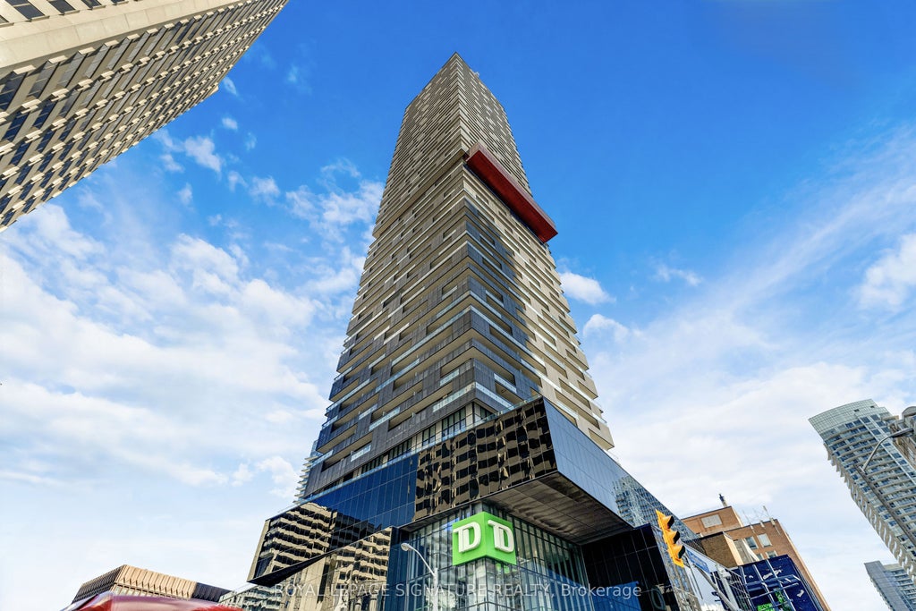 Photo of 8 Eglinton Avenue E #5009, Toronto, ON M4P 0C1 (MLS # C13752030)