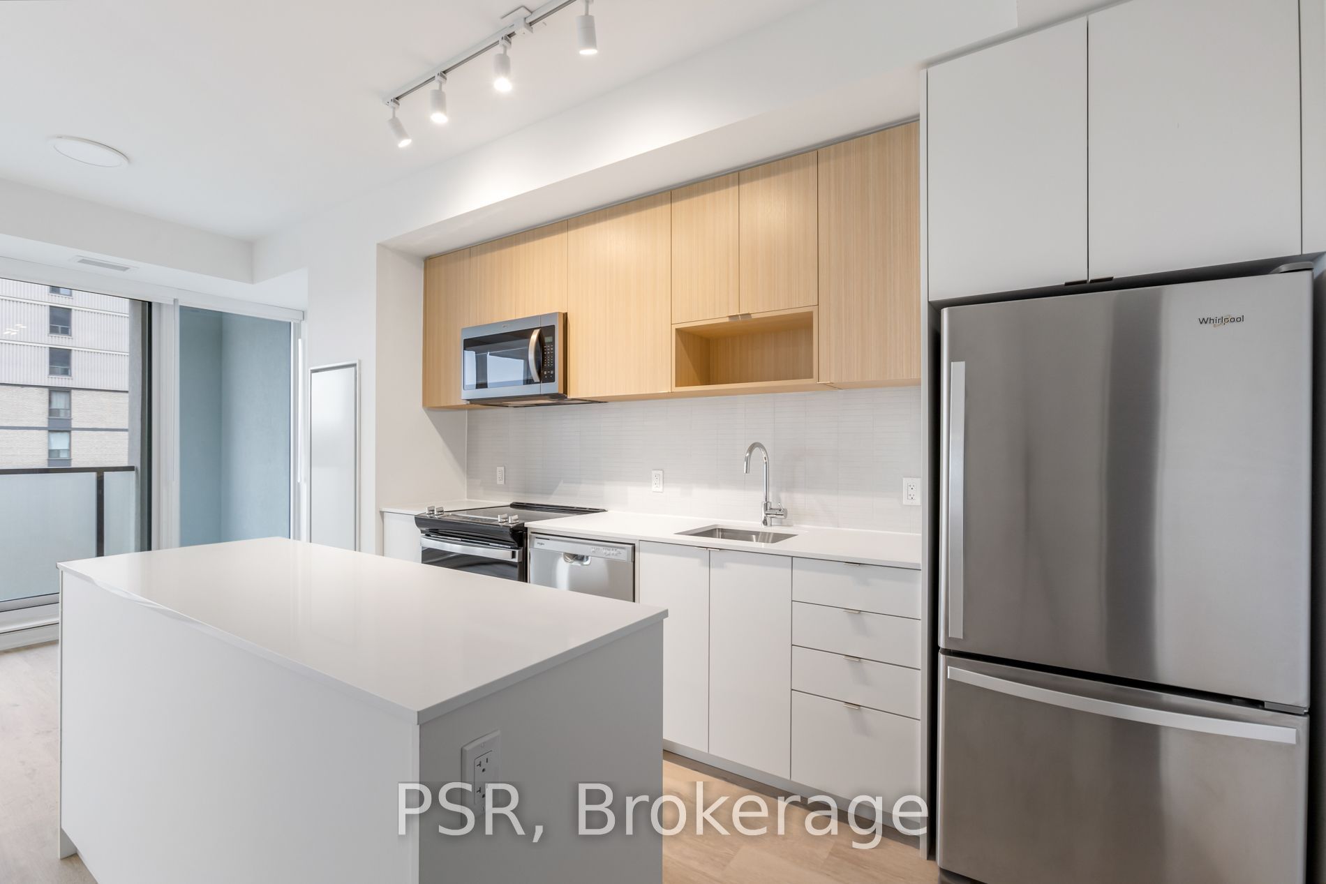 4365 Bloor Street W 403