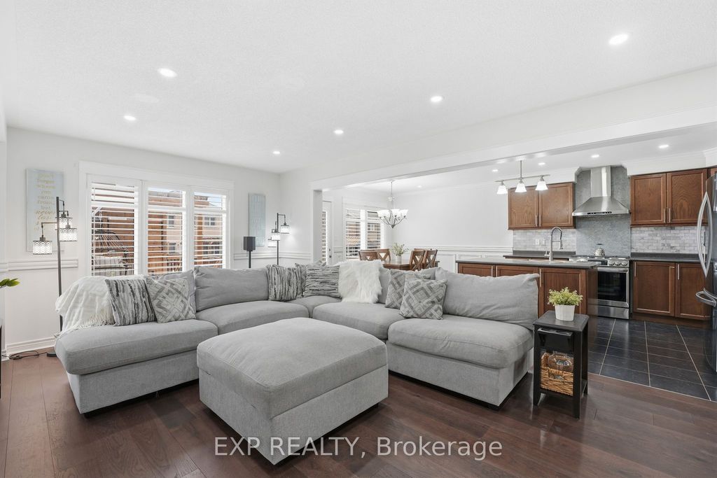 Photo of 44 Willoughby Way, New Tecumseth, ON L9R 0M7 (MLS # N12902156)