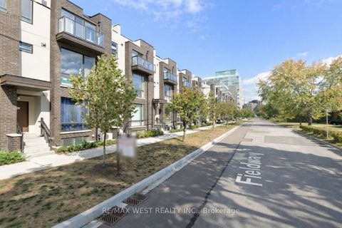 26 Fieldway Road 31 Toronto ON M8Z 0E3