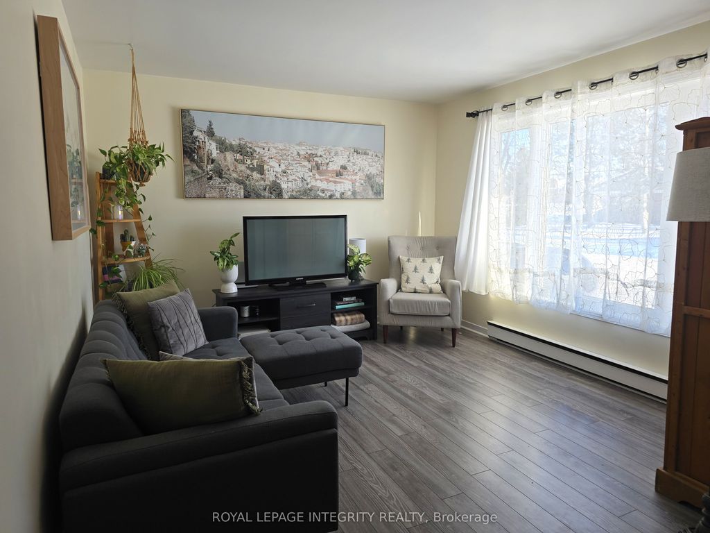 Photo of 3264 Johnston Avenue, Cornwall, ON K6K 1H3 (MLS # X13028340)