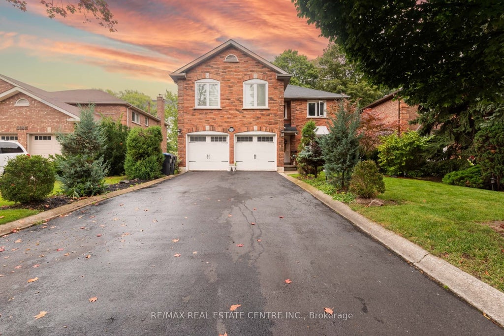Photo of 3683 East Park Court, Mississauga, ON L5L 4V6 (MLS # W13515270)