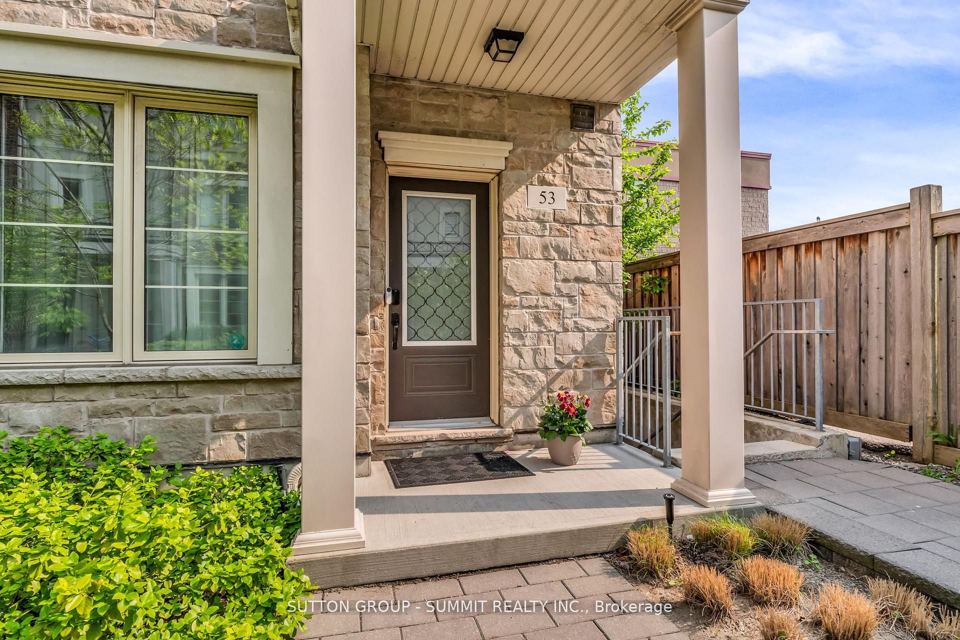 636 Evans Avenue S 53