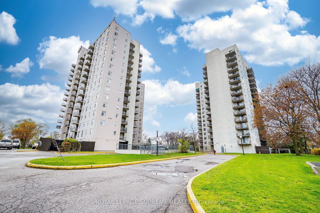 Photo of 3559 Eglinton Avenue W #409, Toronto, ON M6M 5C6 (MLS # W13101422)