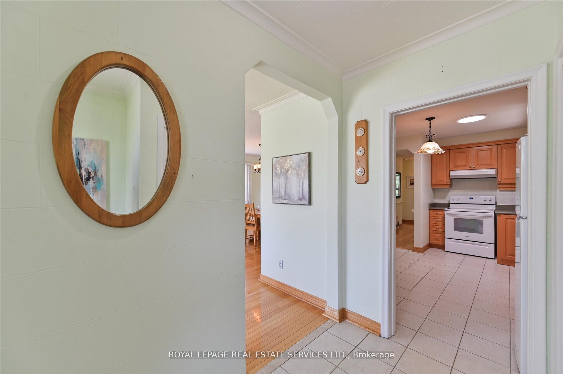 8 Baskerville Crescent