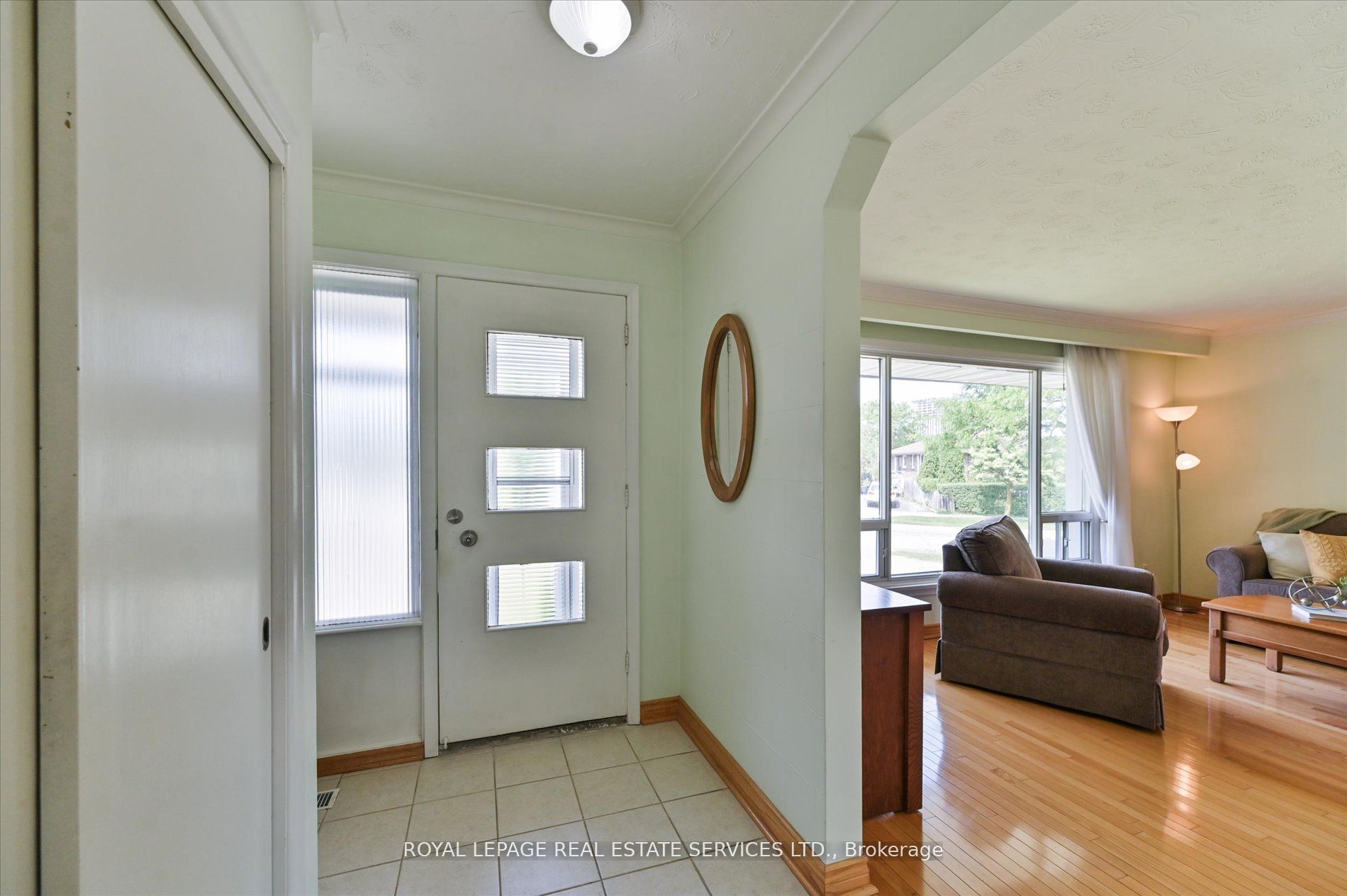8 Baskerville Crescent