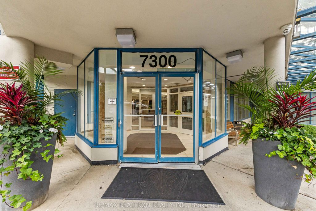 Photo of 7300 Yonge Street #210, Vaughan, ON L4J 7Y5 (MLS # N12841024)