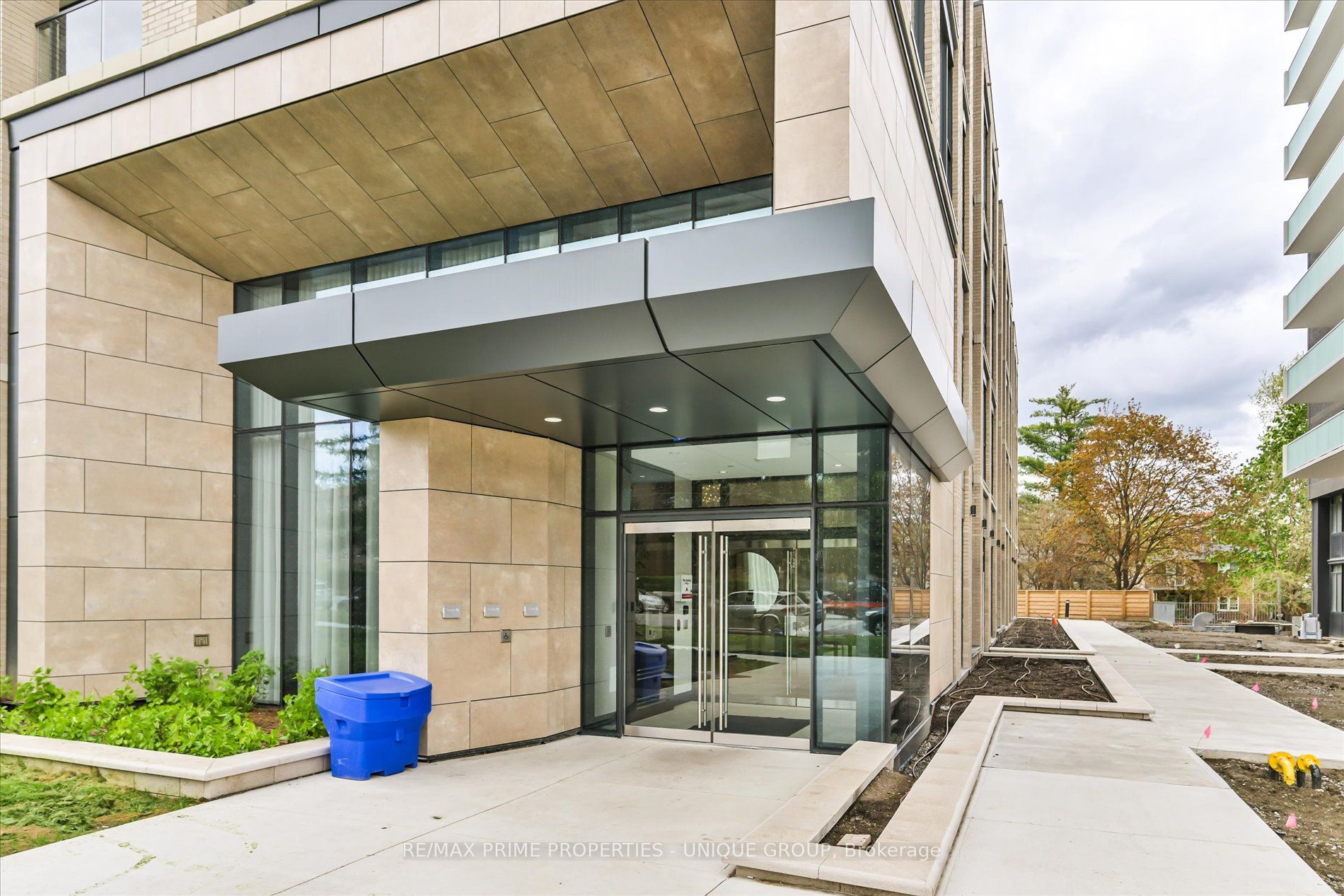 293 The Kingsway N/A 322