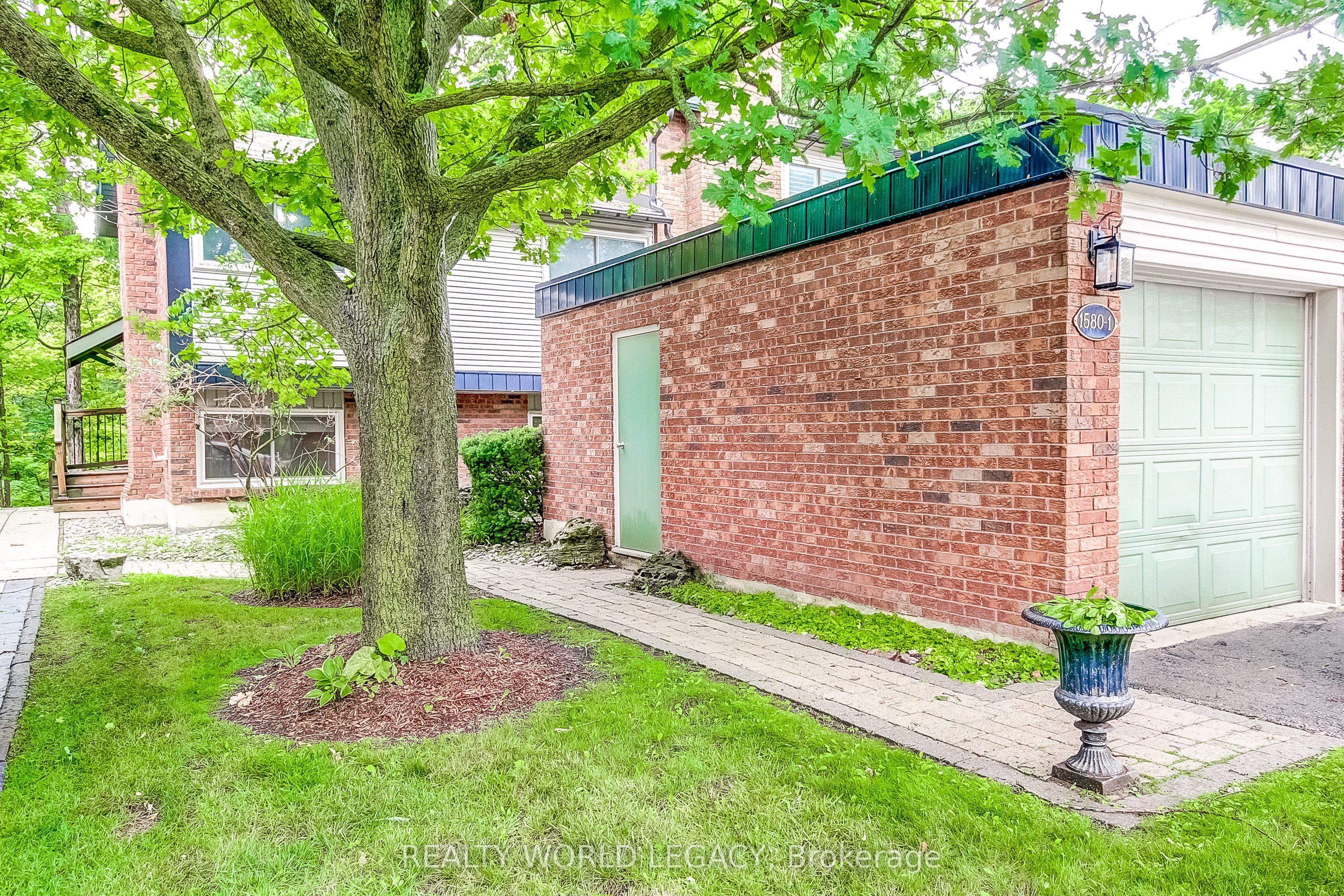 1580 Kerns Road 1