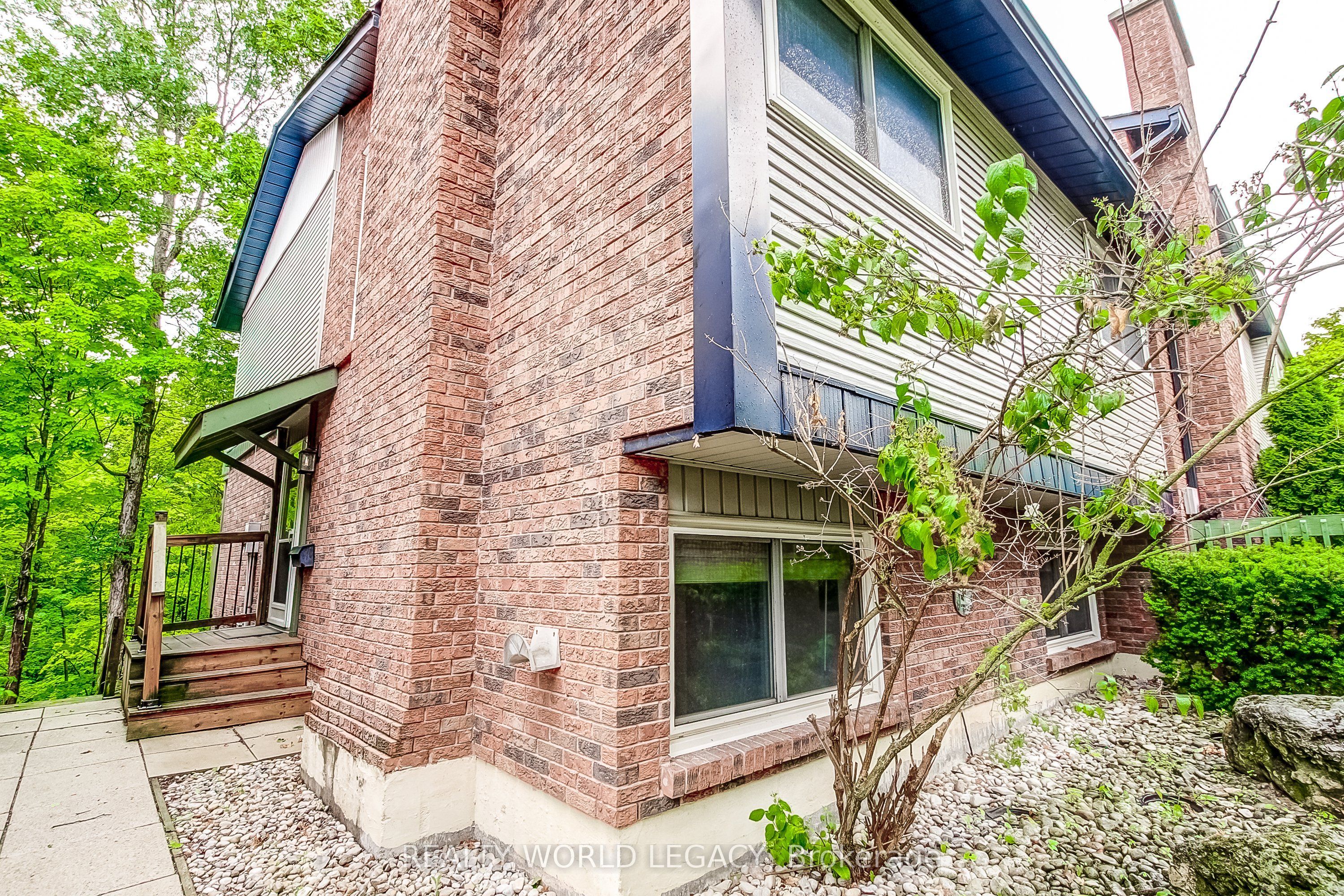 1580 Kerns Road 1