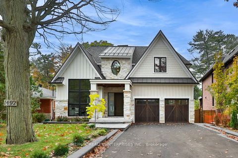 1492 Trotwood Avenue Mississauga ON L5G 3Z9