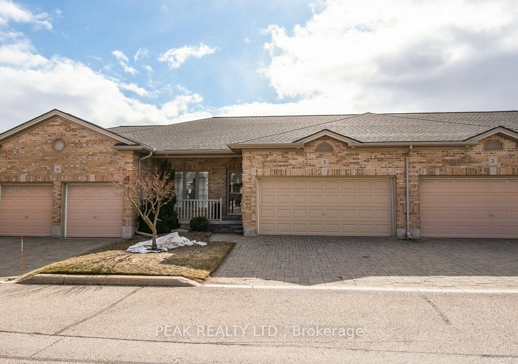 Photo of 900 Doon Village Road #3, Kitchener, ON N2P 1A4 (MLS # X12931470)