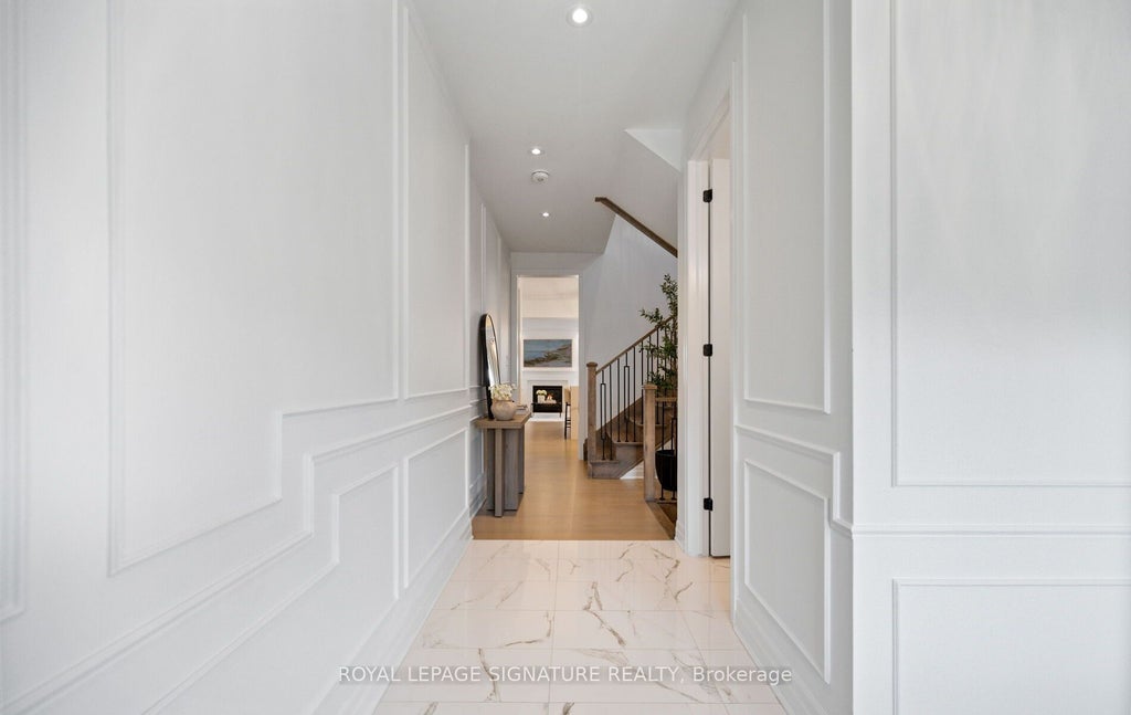 Photo of 479 Violet Gate, Milton, ON L9E 1X6 (MLS # W13806574)