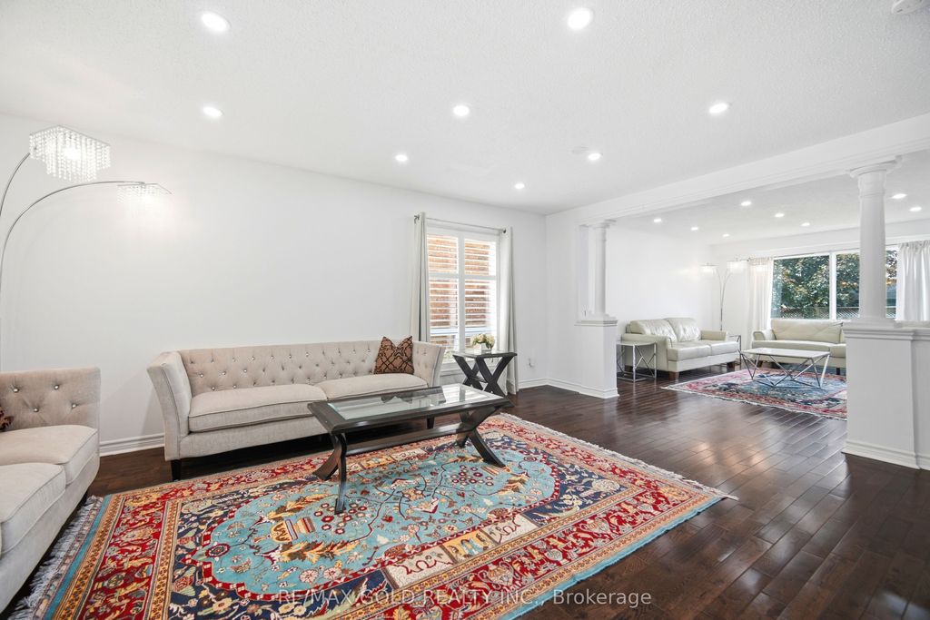 Photo of 1523 Beaty Trail, Milton, ON L9T 5V3 (MLS # W13410914)