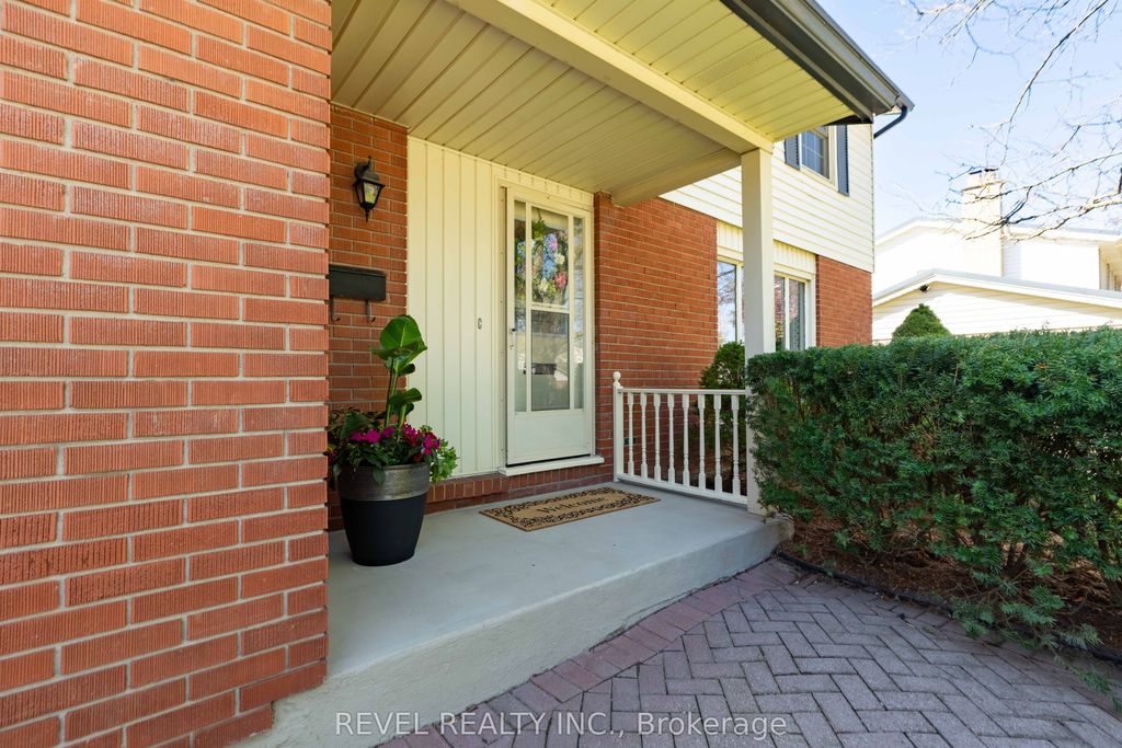 Photo of 1068 Prince George Road, London North, ON N6H 4E1 (MLS # X13113634)