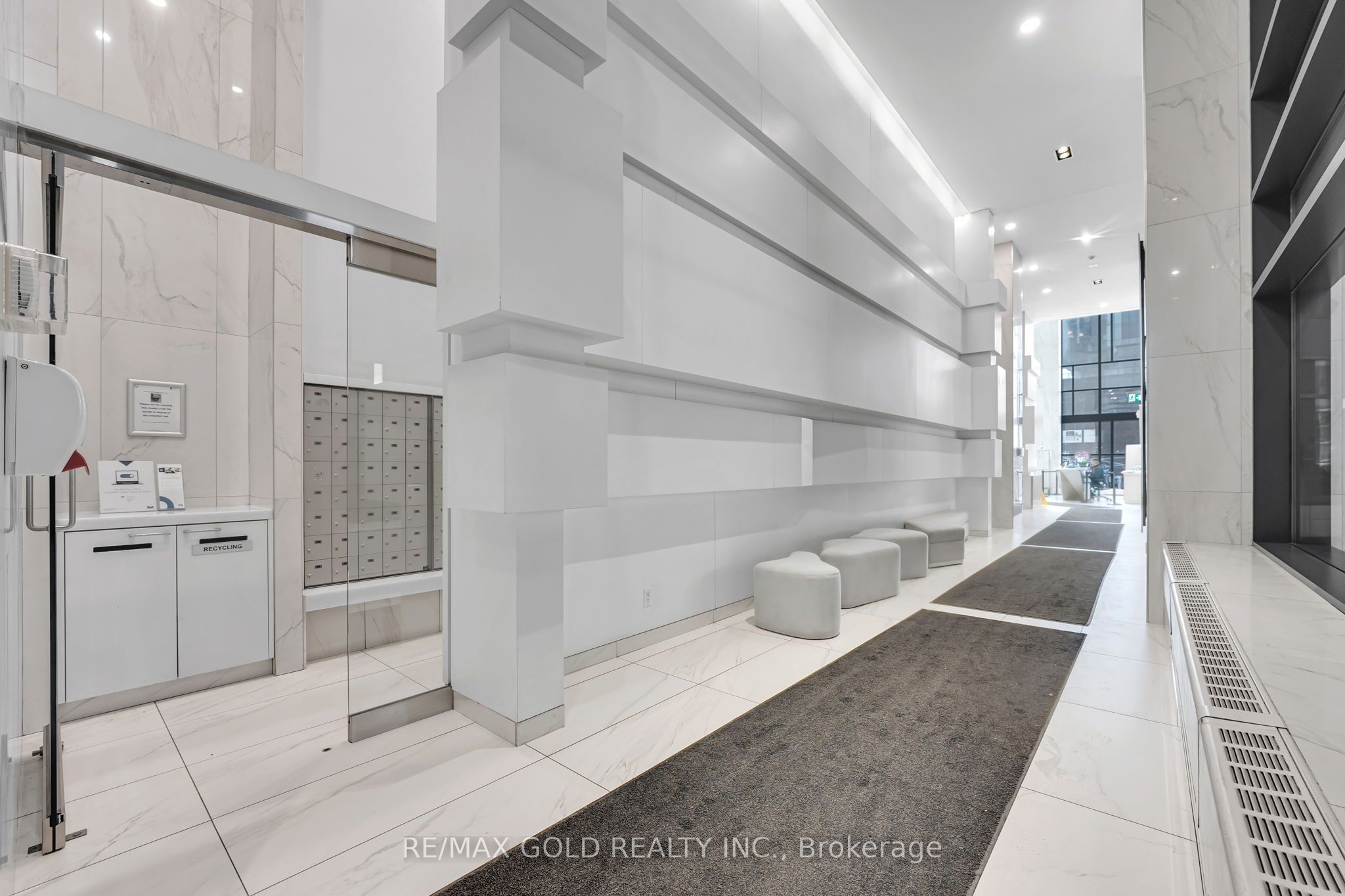 352 Front Street W 710