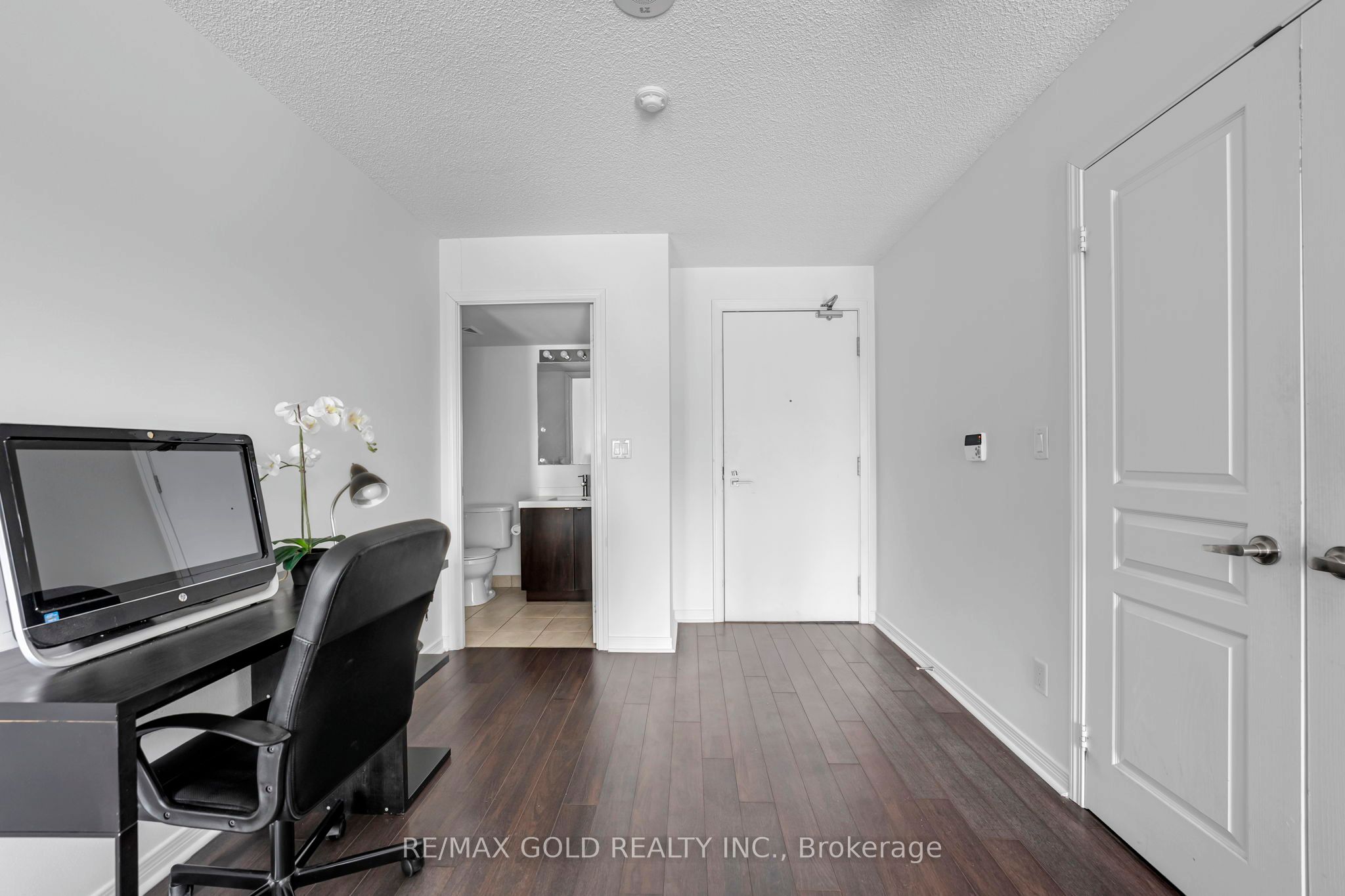 352 Front Street W 710