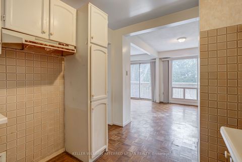 653 Village Parkway N/A 18 Markham ON L3R 2R2