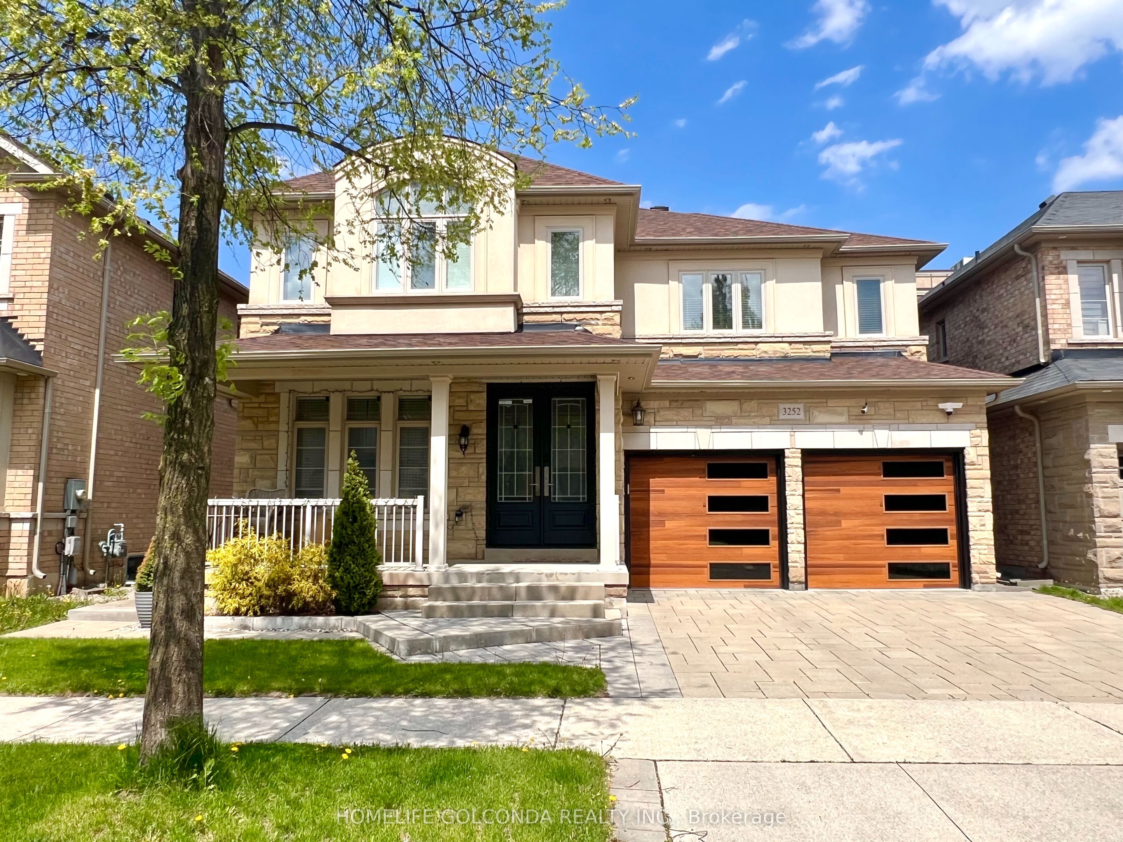 3252 Larry Crescent