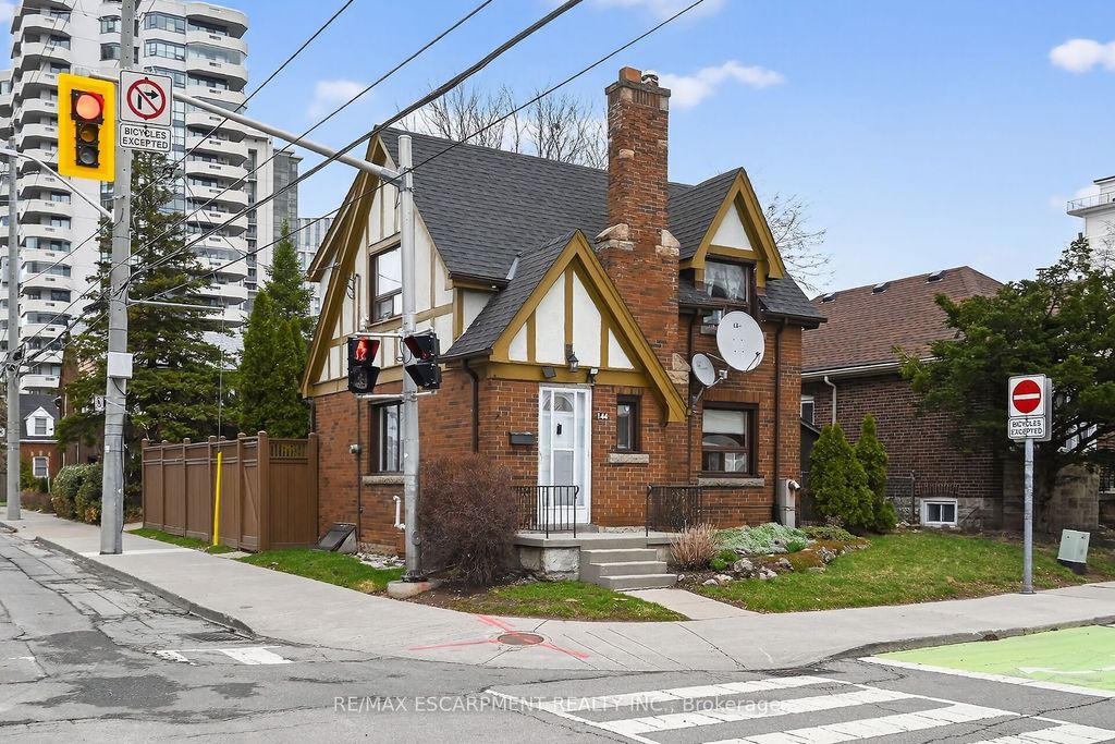 Photo of 144 Hunter Street W, Hamilton, ON L8P 1R1 (MLS # X12953736)