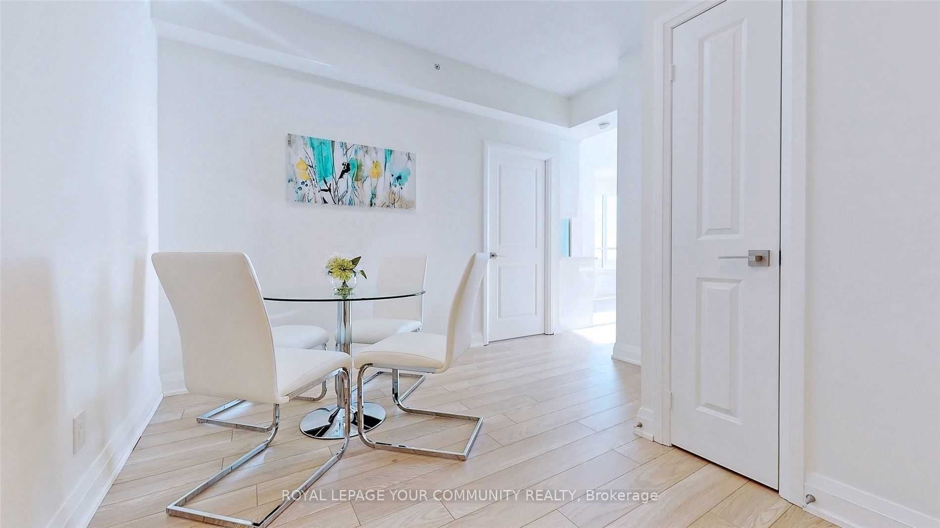 7161 Yonge Street 2426