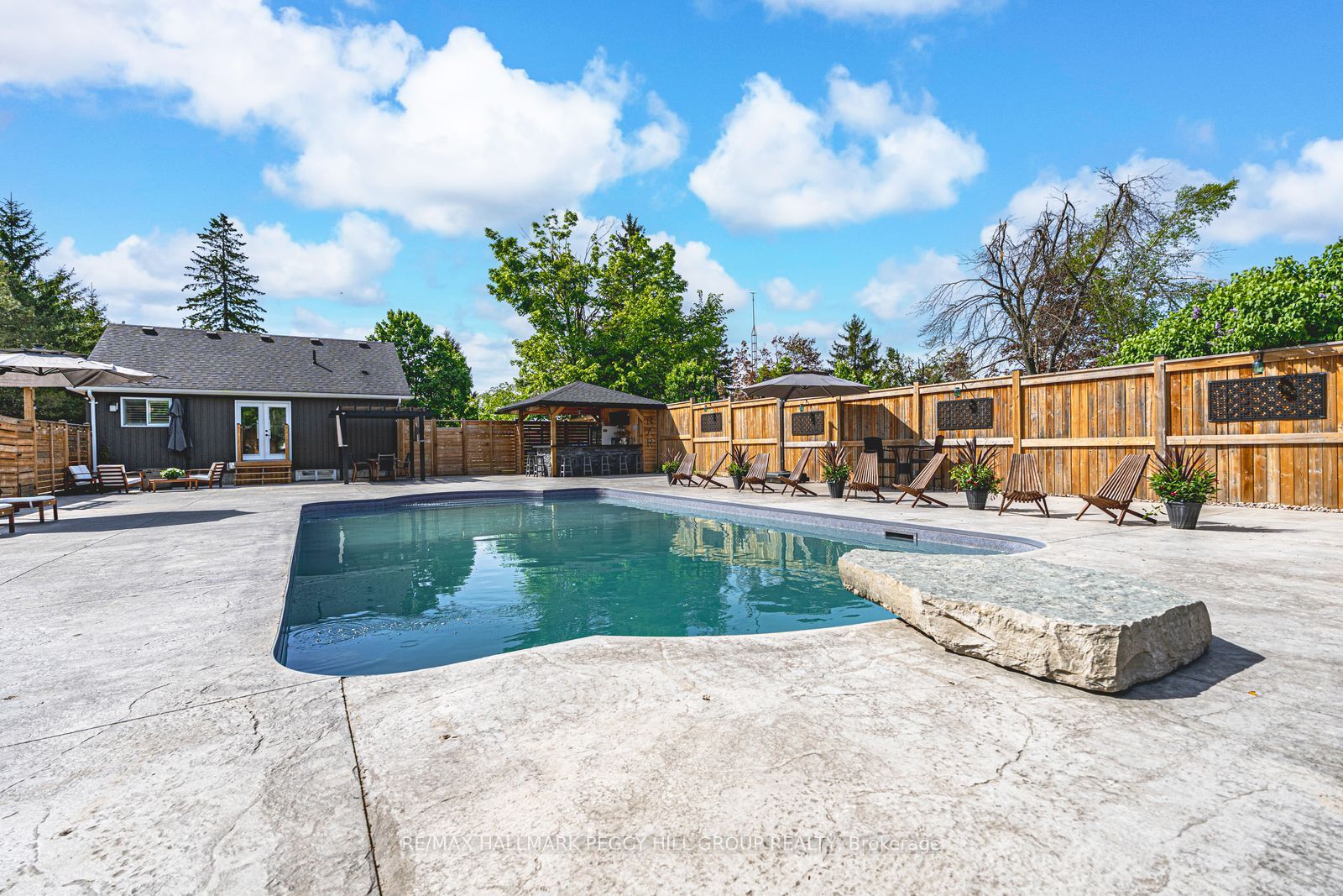 2484 Highway 11 N/A S