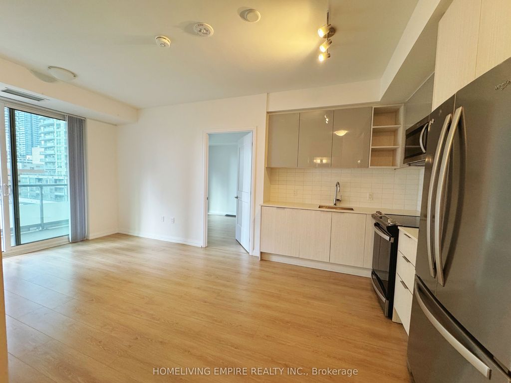 Photo of 50 Dunfield Avenue #918, Toronto, ON M4S 3A4 (MLS # C12140138)