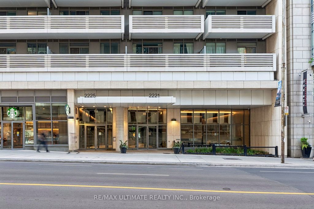 Photo of 2221 Yonge Street #3905, Toronto, ON M4S 2B4 (MLS # C13246642)