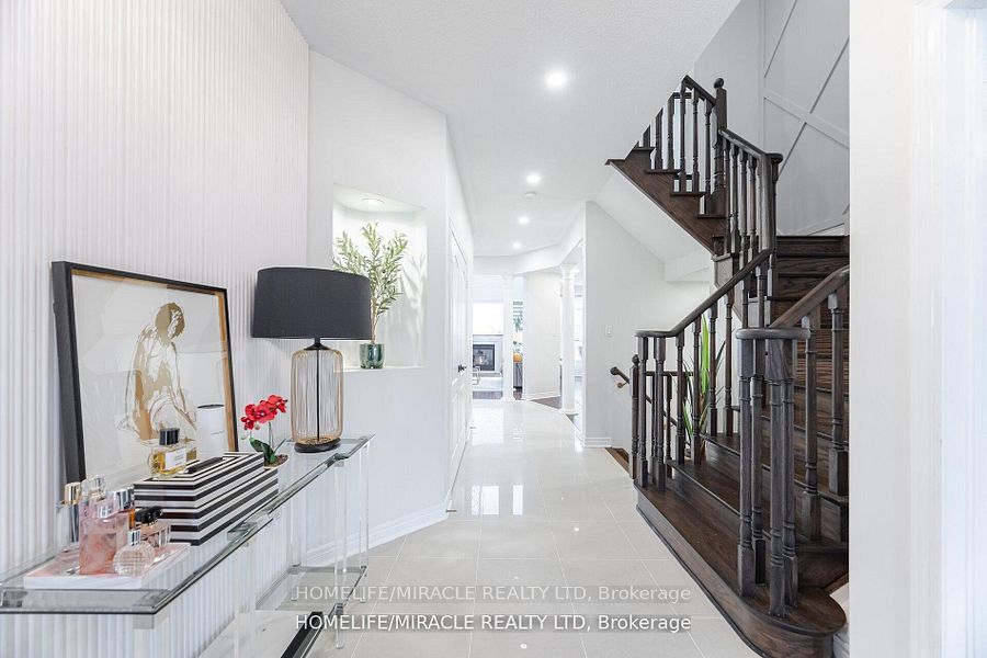3278 Paul Henderson Drive