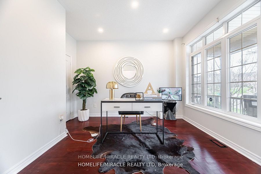 3278 Paul Henderson Drive