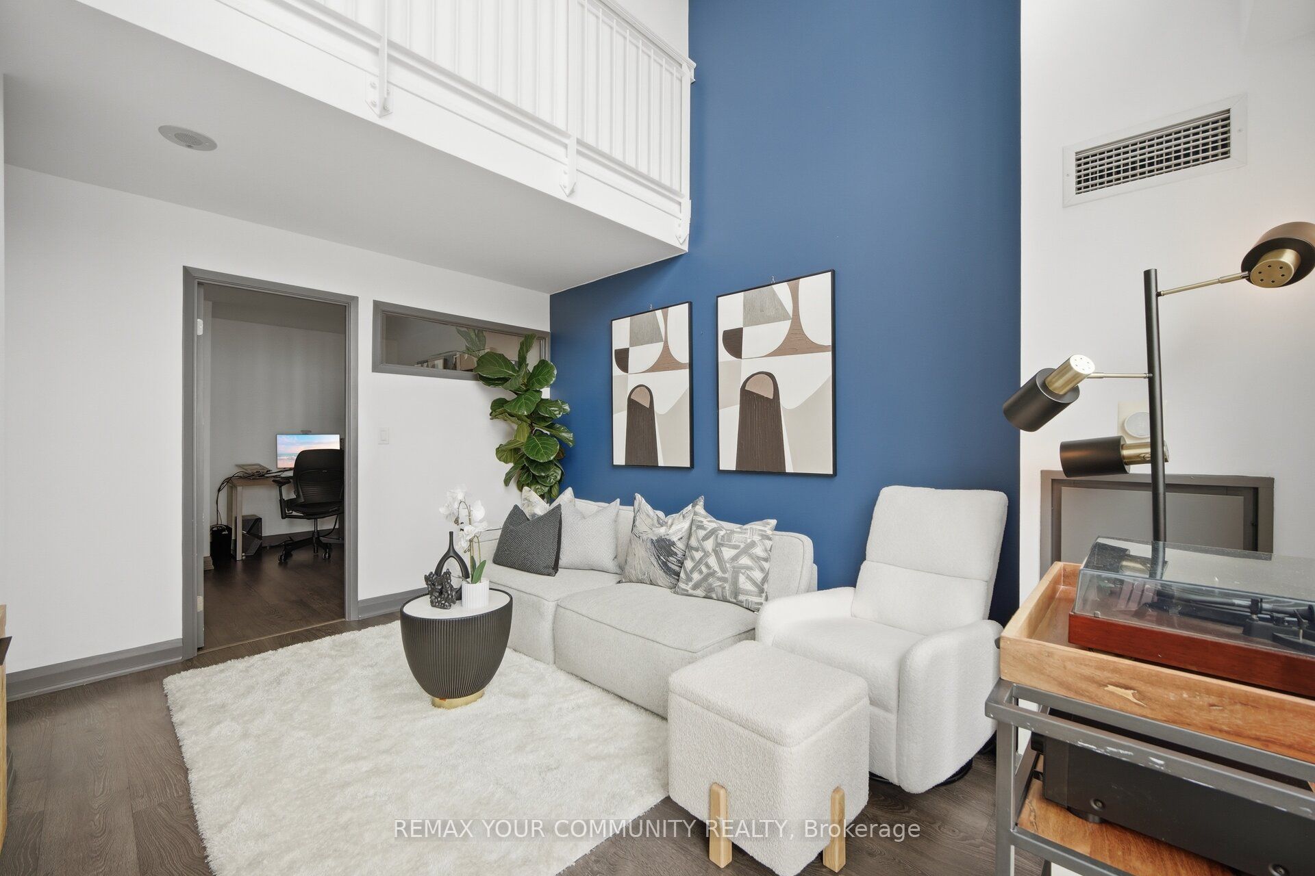 18 Merton Street PH1114