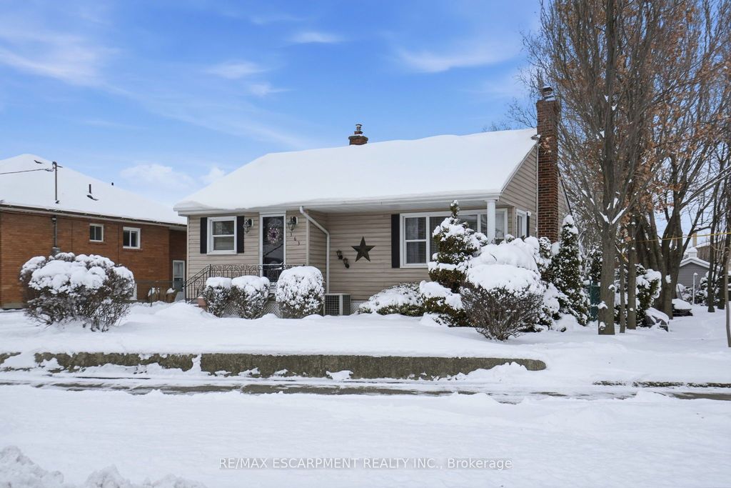 Photo of 363 Limeridge Road E, Hamilton, ON L9A 2S8 (MLS # X12714010)