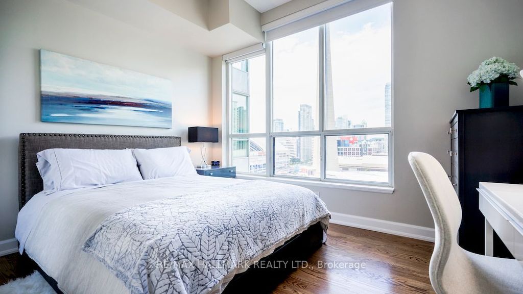 Photo of 230 Queens Quay W #2525, Toronto, ON M5J 2Y7 (MLS # C12409979)