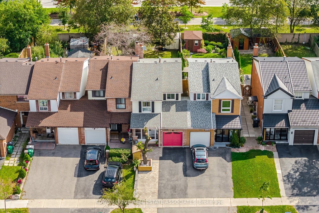 Photo of 4002 Bishopstoke Lane, Mississauga, ON L4Z 1J2 (MLS # W13886486)