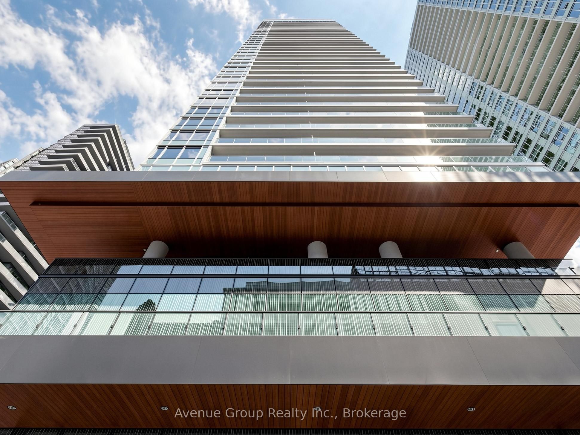 19 Bathurst Street 1105