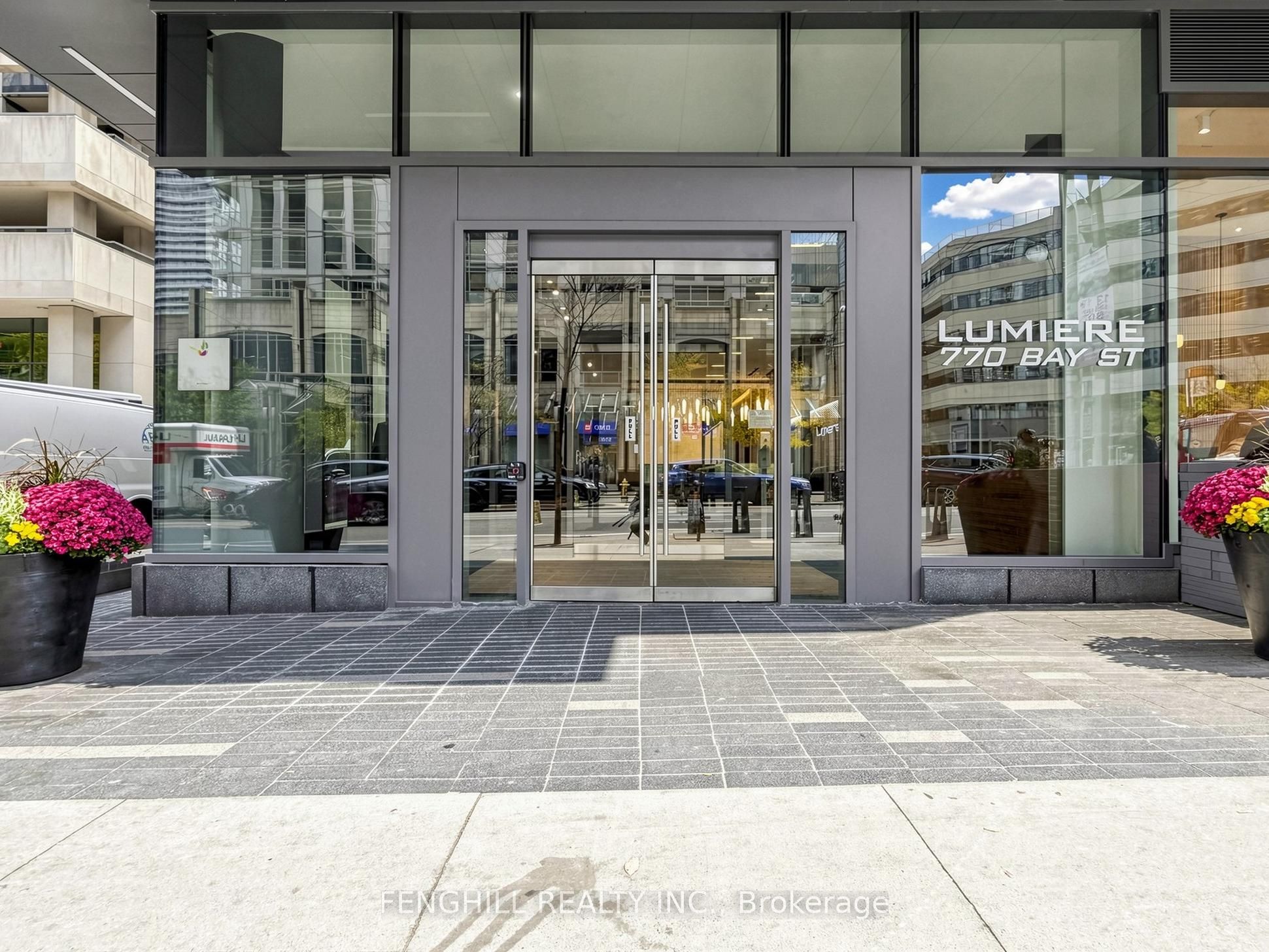 770 Bay Street 2001