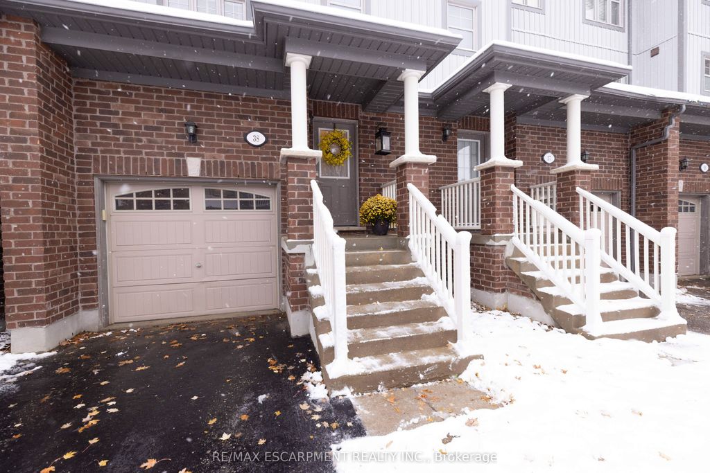 Photo of 701 Homer Watson Boulevard #38, Kitchener, ON N2C 0B5 (MLS # X12736986)