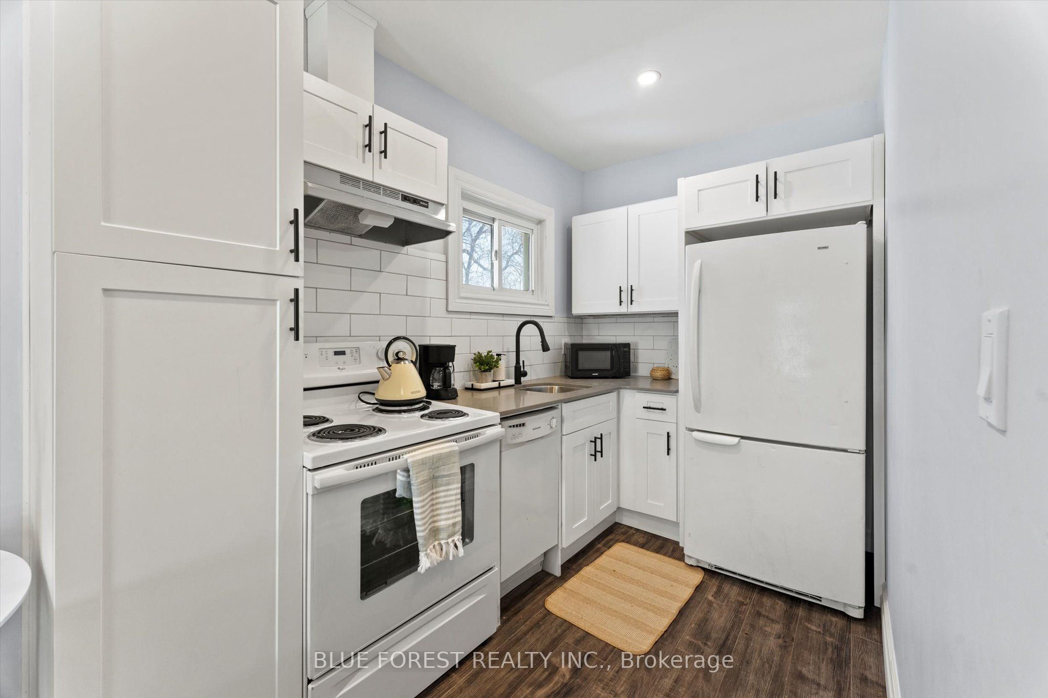 Photo 1 of 7 — 135 William Street N 4, Chatham-Kent, ON N7M 4L6