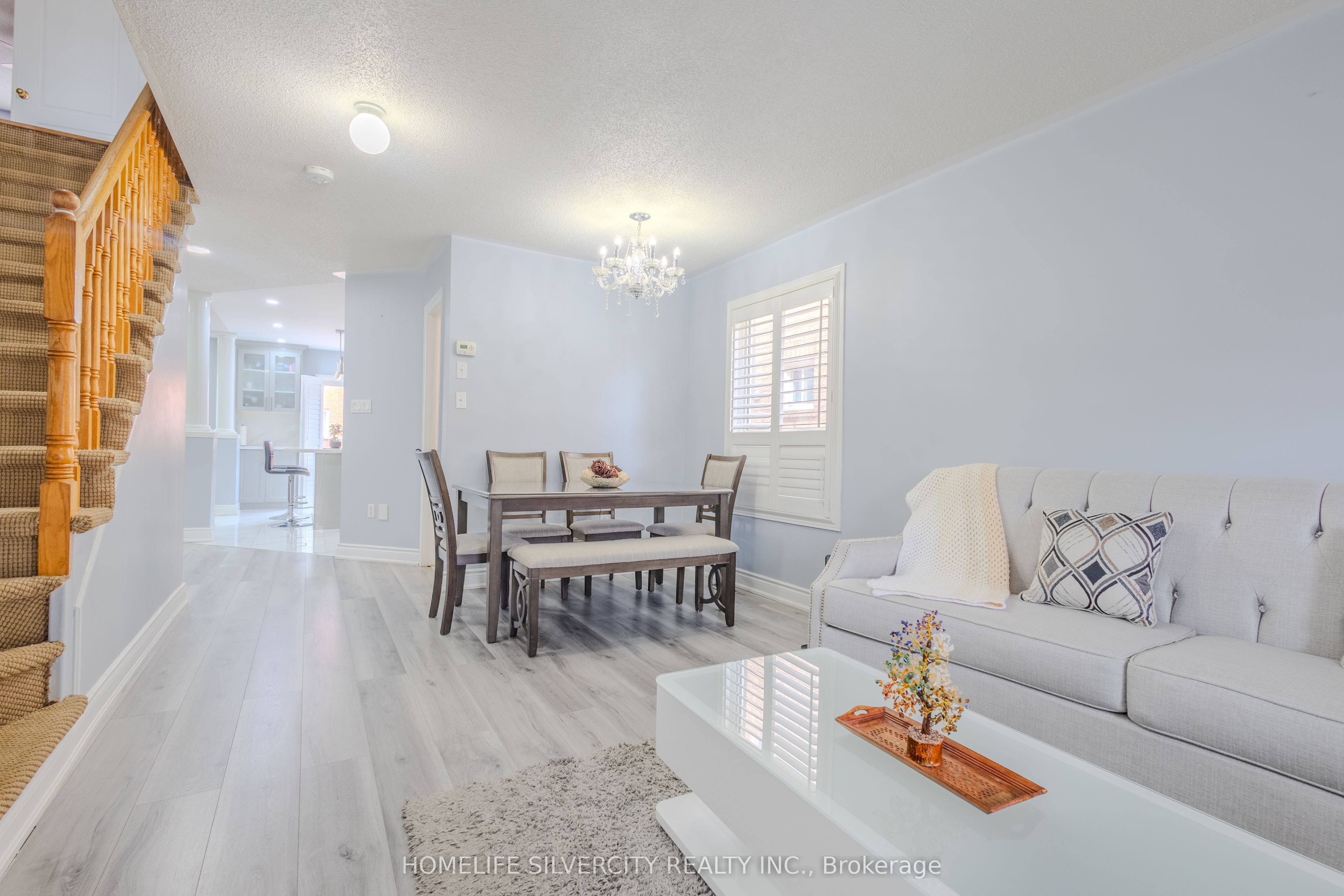57 Saintsbury Crescent