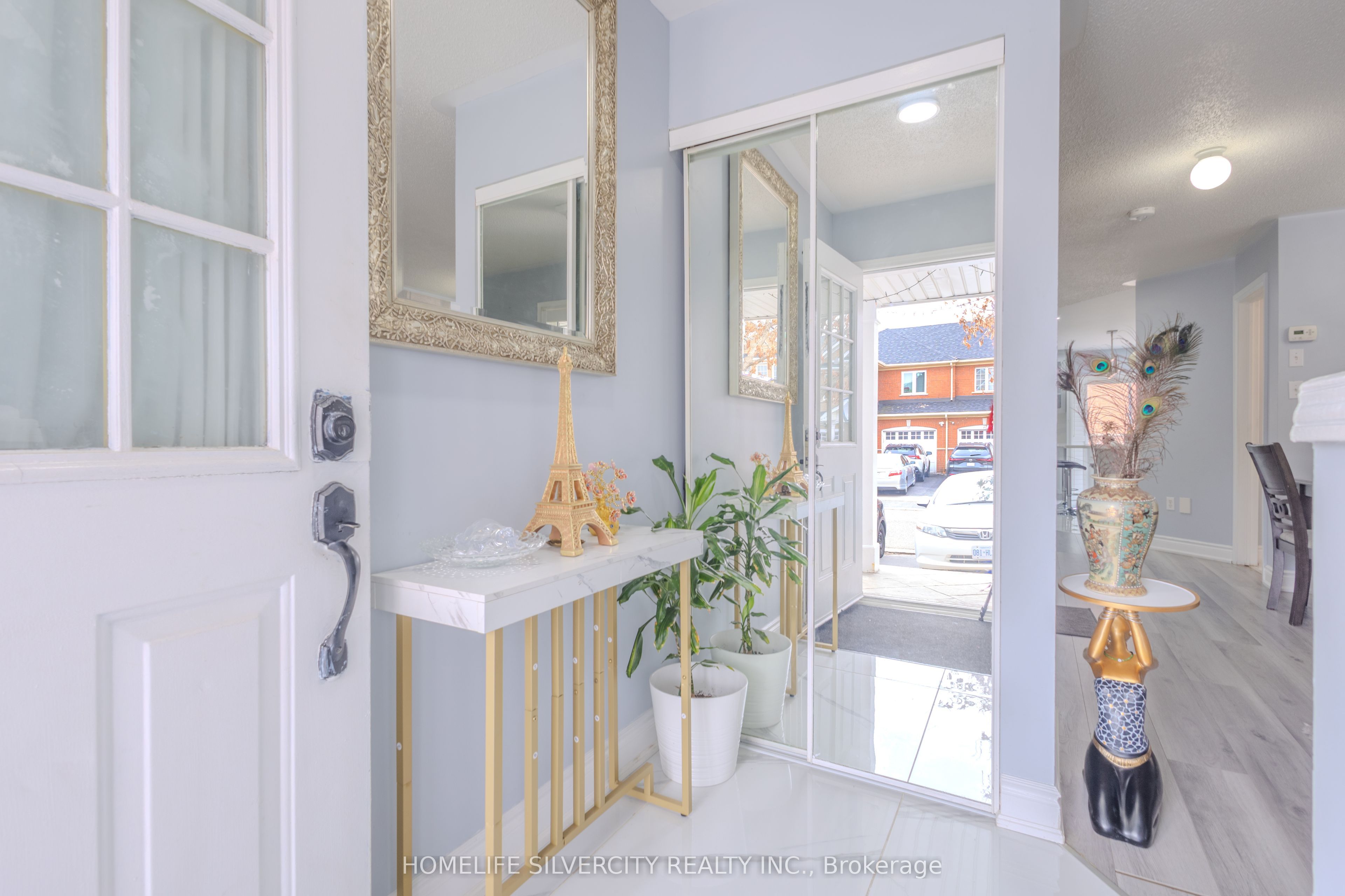57 Saintsbury Crescent