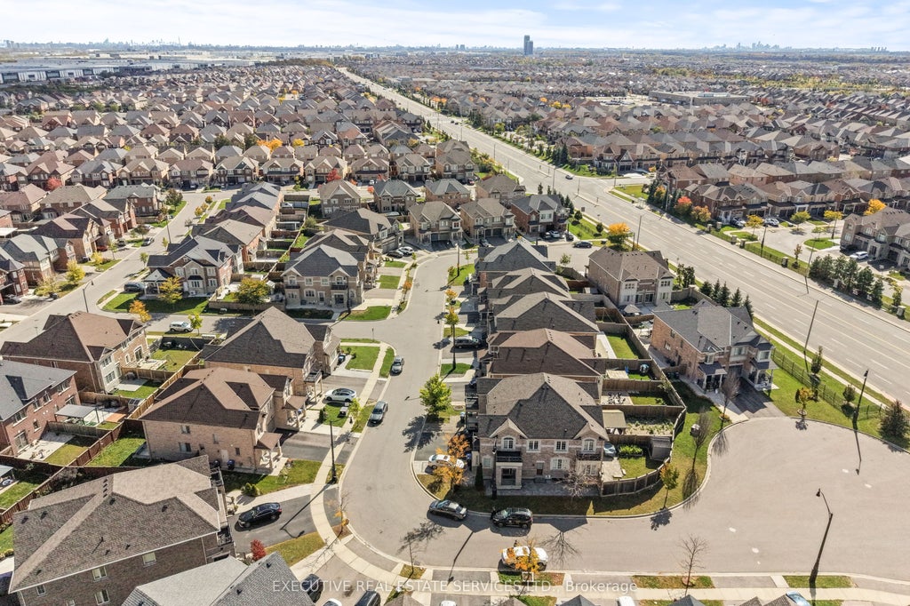 Photo of 52 Bernadino Street, Brampton, ON L6P 4G1 (MLS # W14105236)
