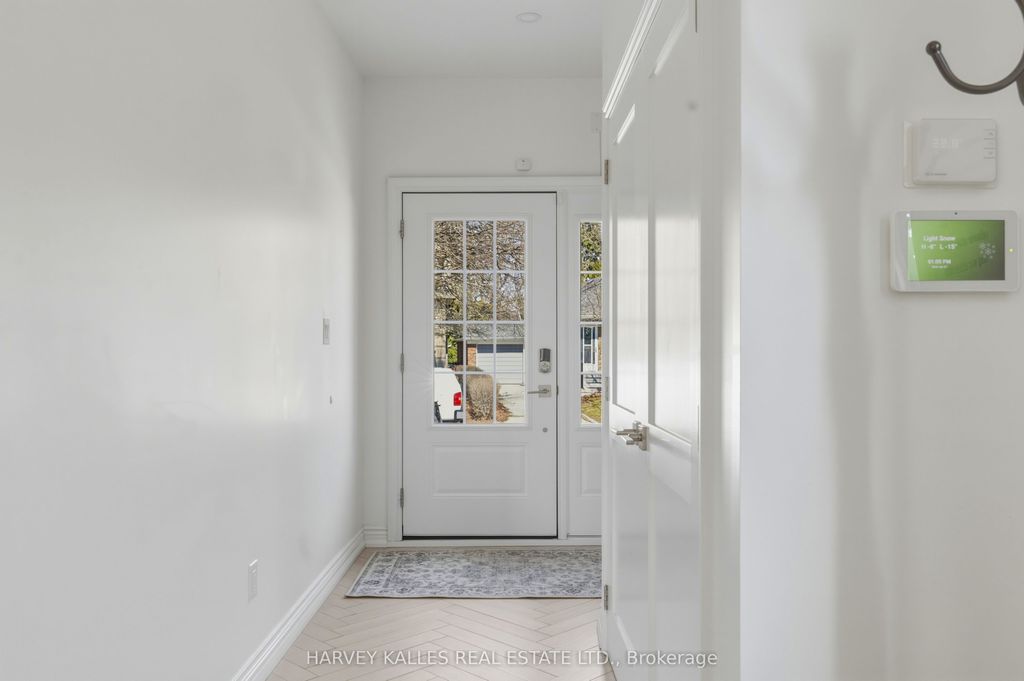 Photo of 31 Ferris Road, Toronto, ON M4B 1G2 (MLS # E12972132)