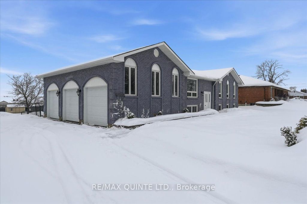 Photo of 94 Cloverleaf Drive, Belleville, ON K8N 4Z5 (MLS # X12823146)