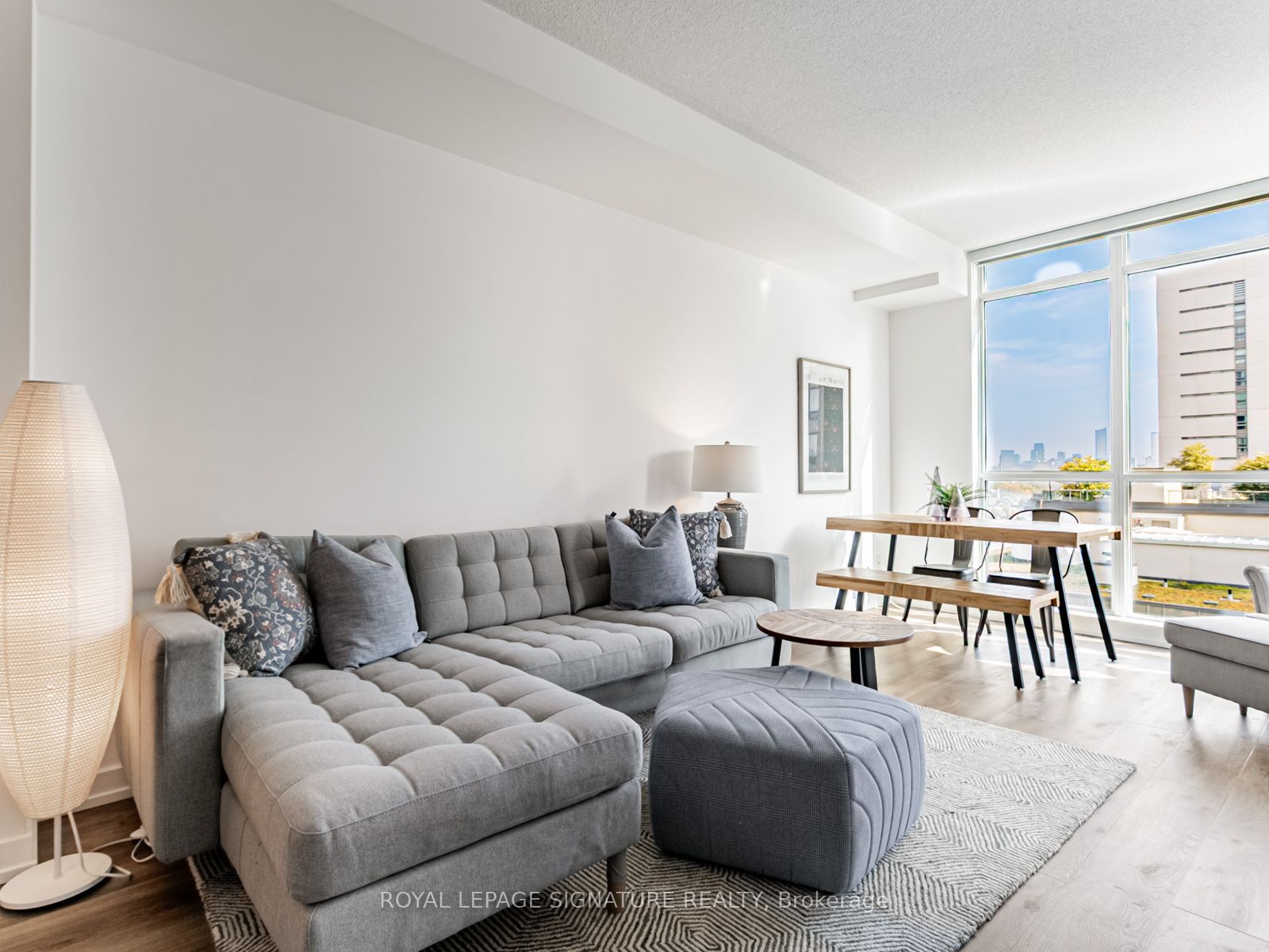 1171 Queen Street W 1208